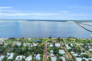 214 W Grace St, Other City - In The State Of Florida, FL 33950 - Photo 11