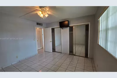 450 Paradise Isle Blvd #109, Hallandale Beach, FL 33009 - Photo 19
