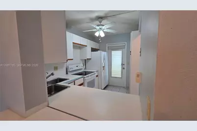 450 Paradise Isle Blvd #109, Hallandale Beach, FL 33009 - Photo 9
