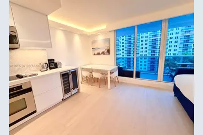 2301 Collins Ave #920, Miami Beach, FL 33139 - Photo 3