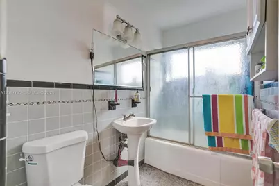 18500 NE 23rd Ct, Miami, FL 33180 - Photo 27