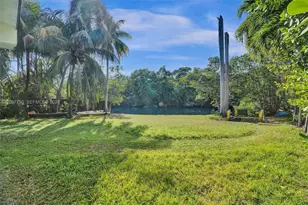 18500 NE 23rd Ct, Miami, FL 33180 - Photo 35