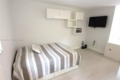 427 Santander Ave #202, Coral Gables, FL 33134 - Photo 7
