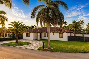 19260 SW 134th Ave Rd, Miami, FL 33177 - Photo 1
