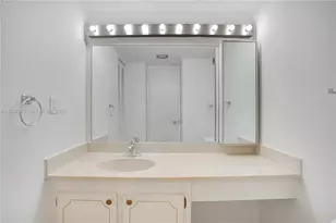 1901 Brickell Ave, Miami, FL 33129 - Photo 15