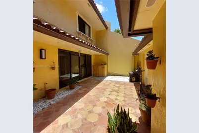 3871 Alcantara Ave #74D, Doral, FL 33178 - Photo 3
