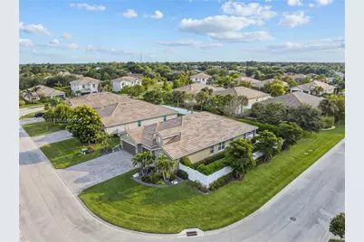 2590 SW Berry Park Cir, Palm City, FL 34990 - Photo 43