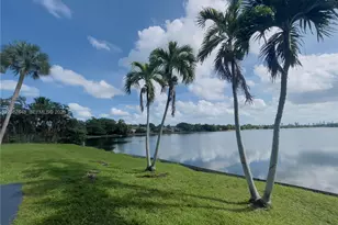 443 NE 195th St, Miami, FL 33179 - Photo 21