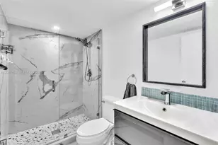 1000 Parkview Dr, Hallandale Beach, FL 33009 - Photo 9