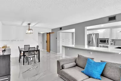 1000 Parkview Dr #329, Hallandale Beach, FL 33009 - Photo 5