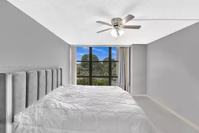 1000 Parkview Dr #329, Hallandale Beach, FL 33009 - Photo 7