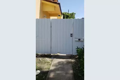 3766 SW 27th Ter #upstairs, Miami, FL 33134 - Photo 17