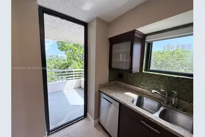 3300 NE 191st St #512, Aventura, FL 33180 - Photo 17