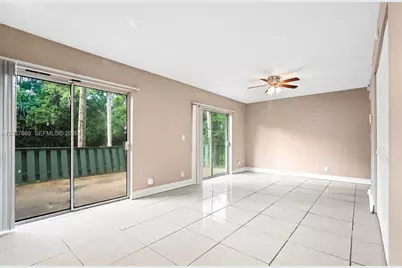 8913 NW 28th Dr #D, Coral Springs, FL 33065 - Photo 5