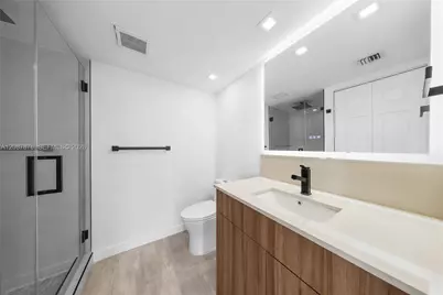 1000 Quayside Ter #903, Miami, FL 33138 - Photo 11
