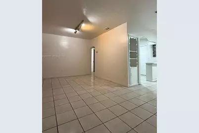 2484 SW 10th St, Miami, FL 33135 - Photo 11