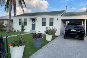 208 NE 22nd Ave, Pompano Beach, FL 33062 - Photo 1