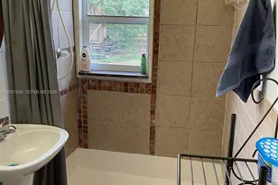 208 NE 22nd Ave, Pompano Beach, FL 33062 - Photo 13