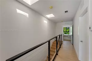 1917 NW 17th St, Miami, FL 33125 - Photo 15