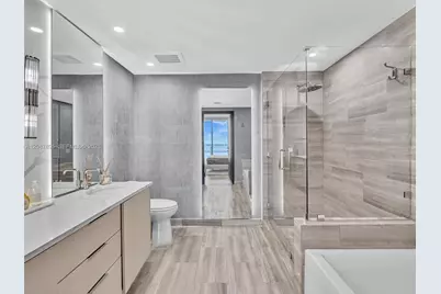 1300 NE Brickell Bay Dr #2905, Miami, FL 33131 - Photo 15