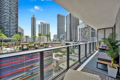 45 SW 9th St #1002, Miami, FL 33130 - Photo 5