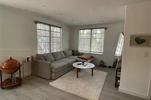 932 7th St, Miami Beach, FL 33139 - Photo 15