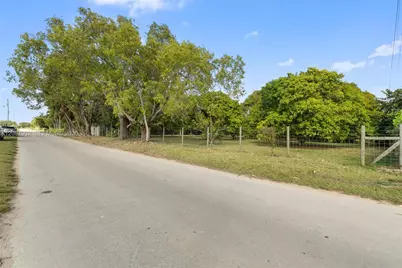 37255 SW 214th Ave, Homestead, FL 33034 - Photo 15