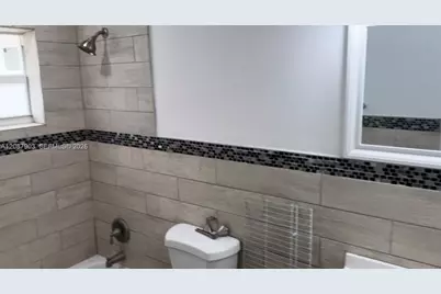 1626 NW 8th Ave #B, Fort Lauderdale, FL 33311 - Photo 7