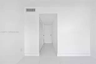 18900 NE 14th Ave, Miami, FL 33179 - Photo 13