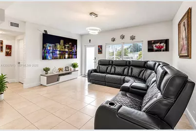 735 NW 129th St, North Miami, FL 33168 - Photo 5