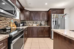 735 NW 129th St, North Miami, FL 33168 - Photo 9