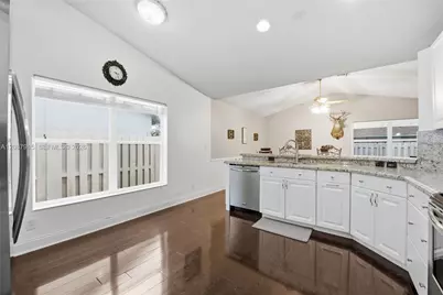 5346 NW 99th Way, Coral Springs, FL 33076 - Photo 11
