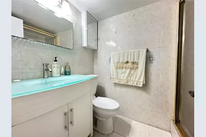 3910 Inverrary Blvd #202-B, Lauderhill, FL 33319 - Photo 9