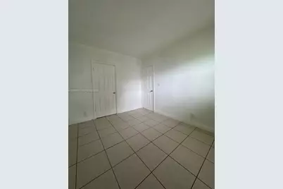 325 NW 15th St #5, Pompano Beach, FL 33060 - Photo 5