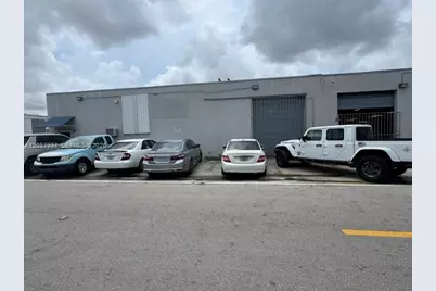 1024 E 24th St, Hialeah, FL 33013 - Photo 9