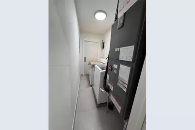 3495 W 13th Ave, Hialeah, FL 33012 - Photo 9