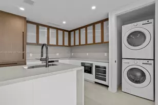 2200 Brickell Ave, Miami, FL 33129 - Photo 7