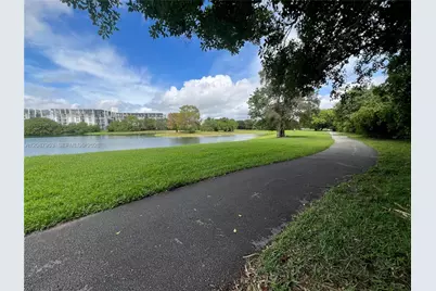 9682 Fontainebleau Blvd #207, Miami, FL 33172 - Photo 19