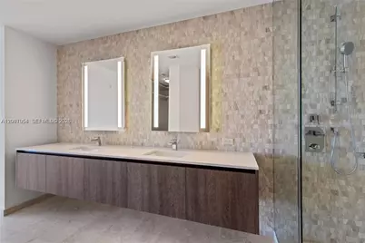 88 SW 7th St #904, Miami, FL 33130 - Photo 15