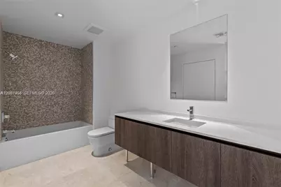 88 SW 7th St #904, Miami, FL 33130 - Photo 17