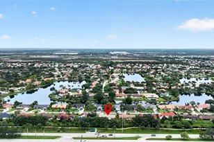 19960 NW 2nd St, Pembroke Pines, FL 33029 - Photo 9