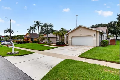 19960 NW 2nd St, Pembroke Pines, FL 33029 - Photo 53