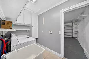 19960 NW 2nd St, Pembroke Pines, FL 33029 - Photo 33