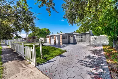 730 N 64th Ave, Hollywood, FL 33024 - Photo 3