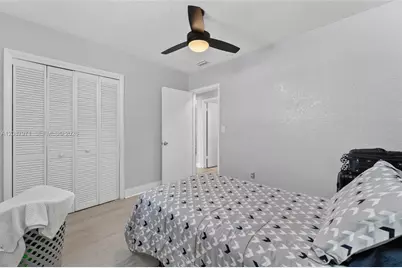 730 N 64th Ave, Hollywood, FL 33024 - Photo 13