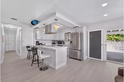730 N 64th Ave, Hollywood, FL 33024 - Photo 7