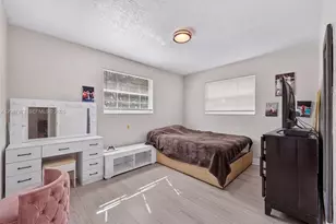 730 N 64th Ave, Hollywood, FL 33024 - Photo 17
