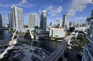 31 SE 5th St, Miami, FL 33131 - Photo 25