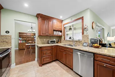 6581 Falconsgate Ave, Davie, FL 33331 - Photo 15