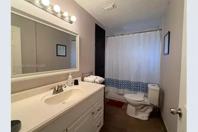 2118 NW 83rd St, Miami, FL 33147 - Photo 37